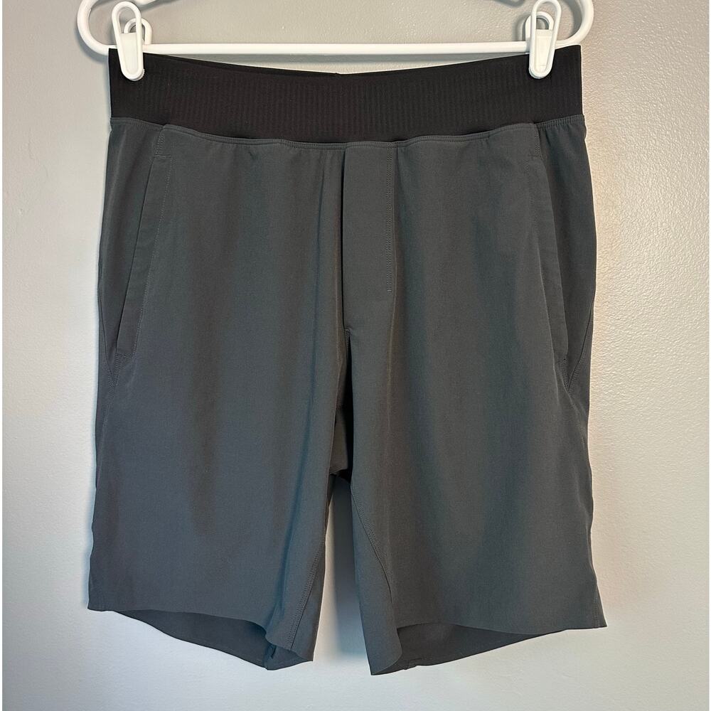 Lululemon Gray Elastic Waist Pull-On Athletic Active Shorts Medium
